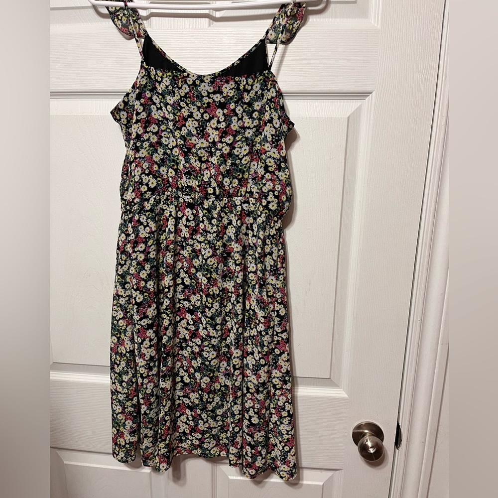 Floral faux wrap dress NWT - Picture 5 of 8